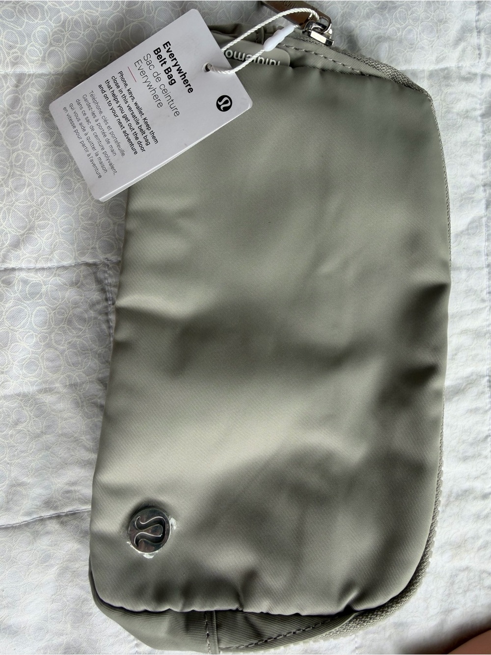 NWT- LULULEMON EVERYDAY BELT BAG SILVER GRAY